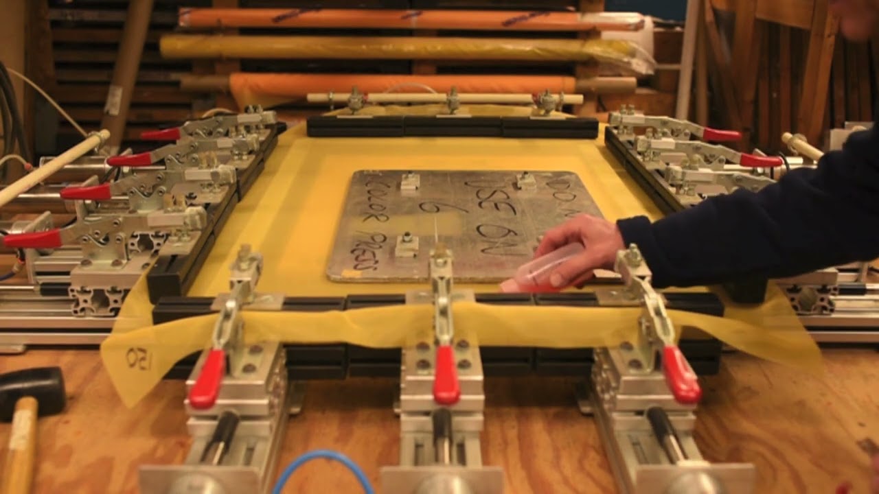 Stretching screen printing frames using pneumatic stretcher