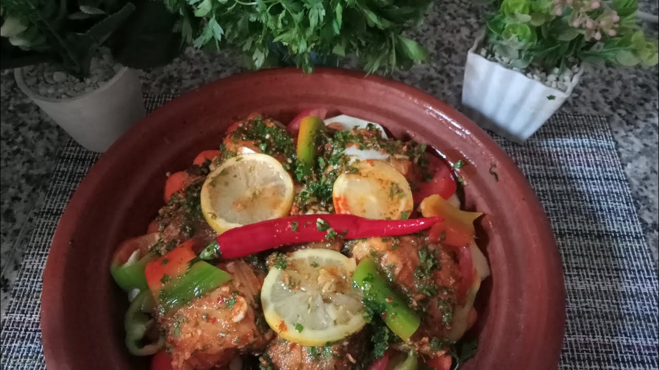 طاجين الحوت بالخضر
