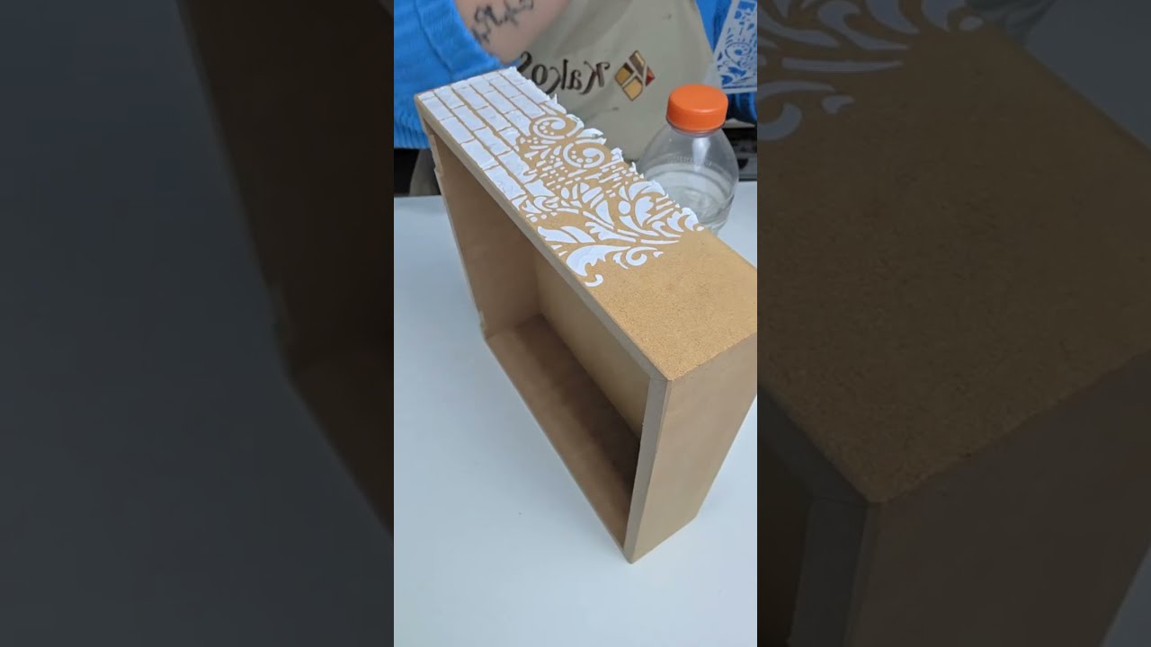 Caixa para relógios estilo mixed media com vidro jateado