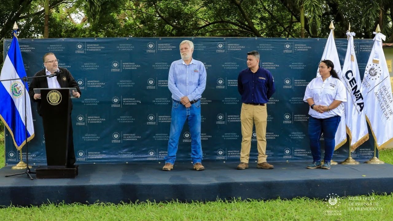 Ministerio de Agricultura inicia proyecto de cultivo de maíz de alto rendimiento