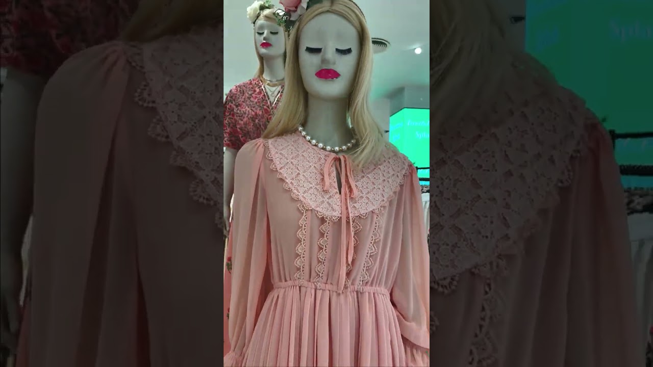 Make your Ramadan celebrations even more special with our fashionable women's outfits