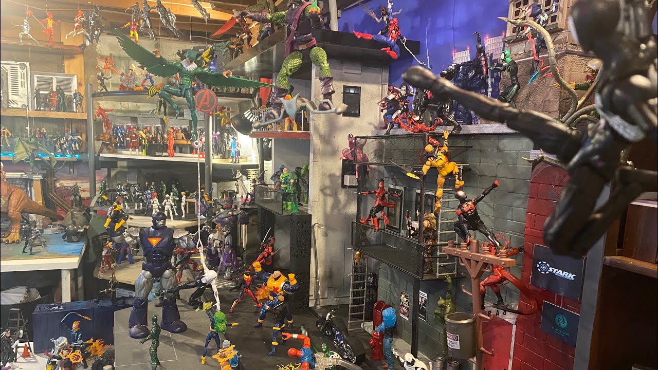 Epic, Massive Marvel Legends Diorama