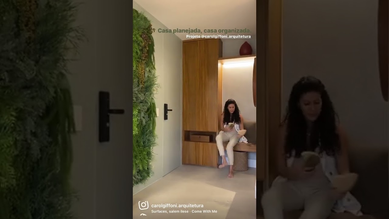 Hall de entrada que todo lar merece. Tenha uma cada aconchego, organizada e linda. Entre em contato.
