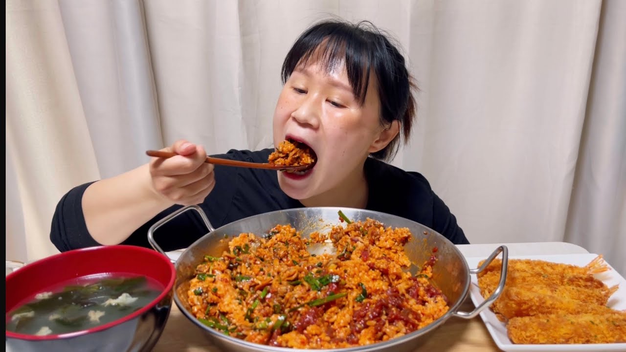 꼬막육회비빔밥&미역국&새우튀김🍤 너무 맛있어서 뒤로 넘어갈뻔 먹방