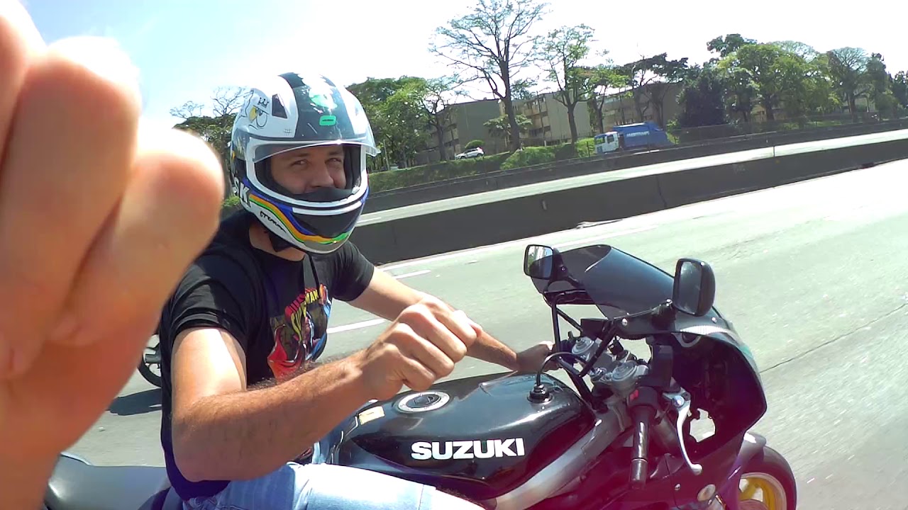 Srad 1000 VS GSXR 1100W