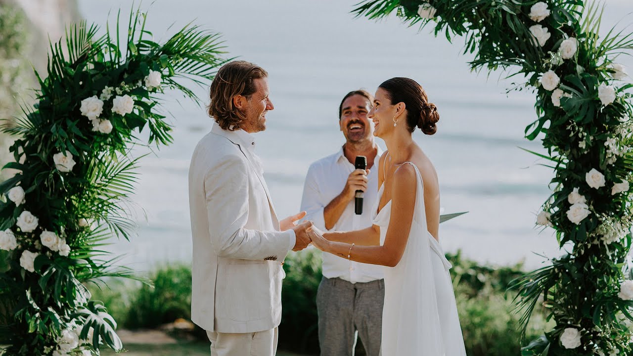 CLAUDIA & TOM - Uluwatu Surf Villa Wedding
