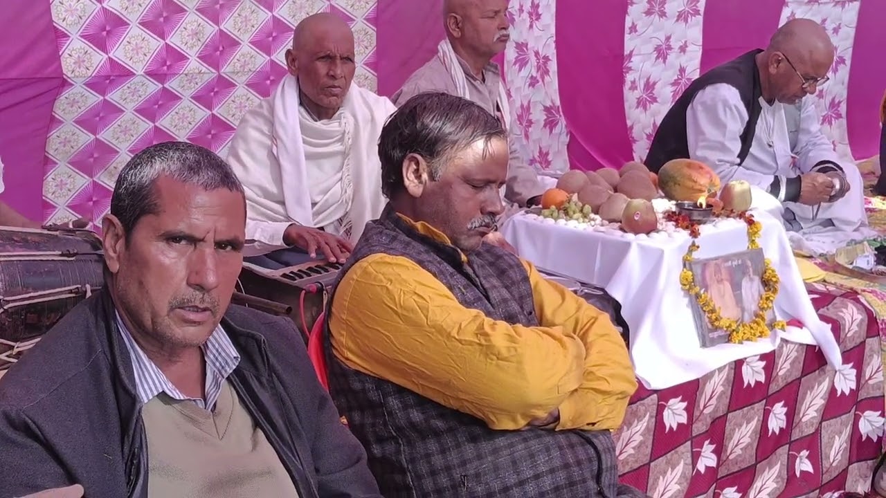Suman bahan ji Satnam Swami satsang gram Dakar pukhta
