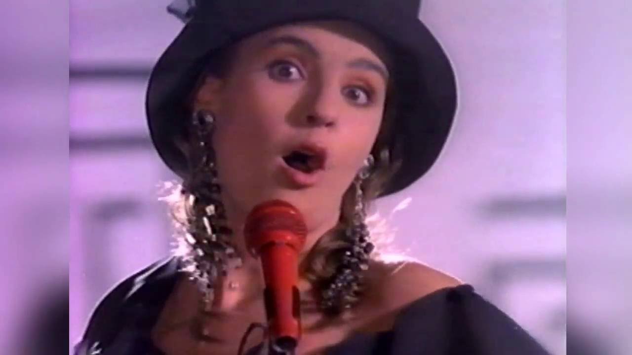 Chantal / Regresa (Video Oficial) HD