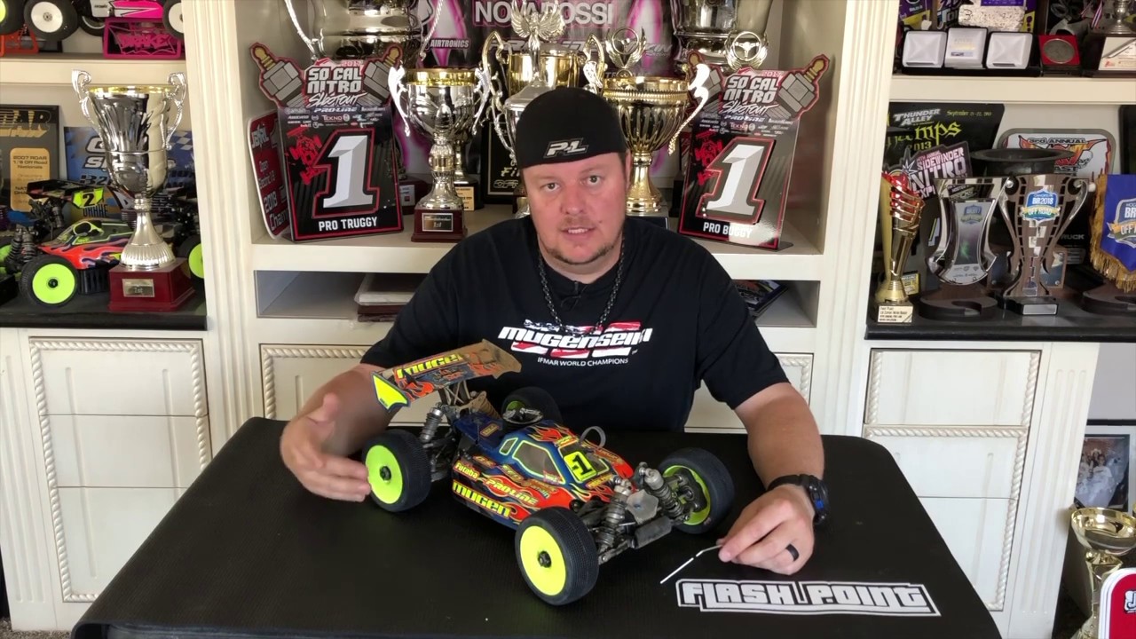 Адам Дрейк из Mugen Seiki Racing рассказывает о настройке с помощью стабилизаторов поперечной уст...