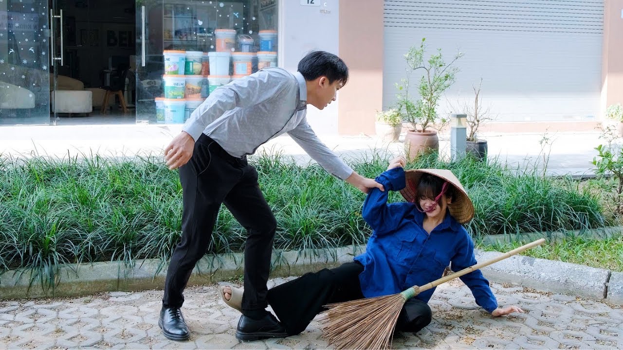 Chủ Tịch Một Lòng Theo Đuổi Em Gái Lao Công Từ Bỏ Cô Bạn Gái Tiểu Thư Tài Phiệt Và Cái Kết - T1118