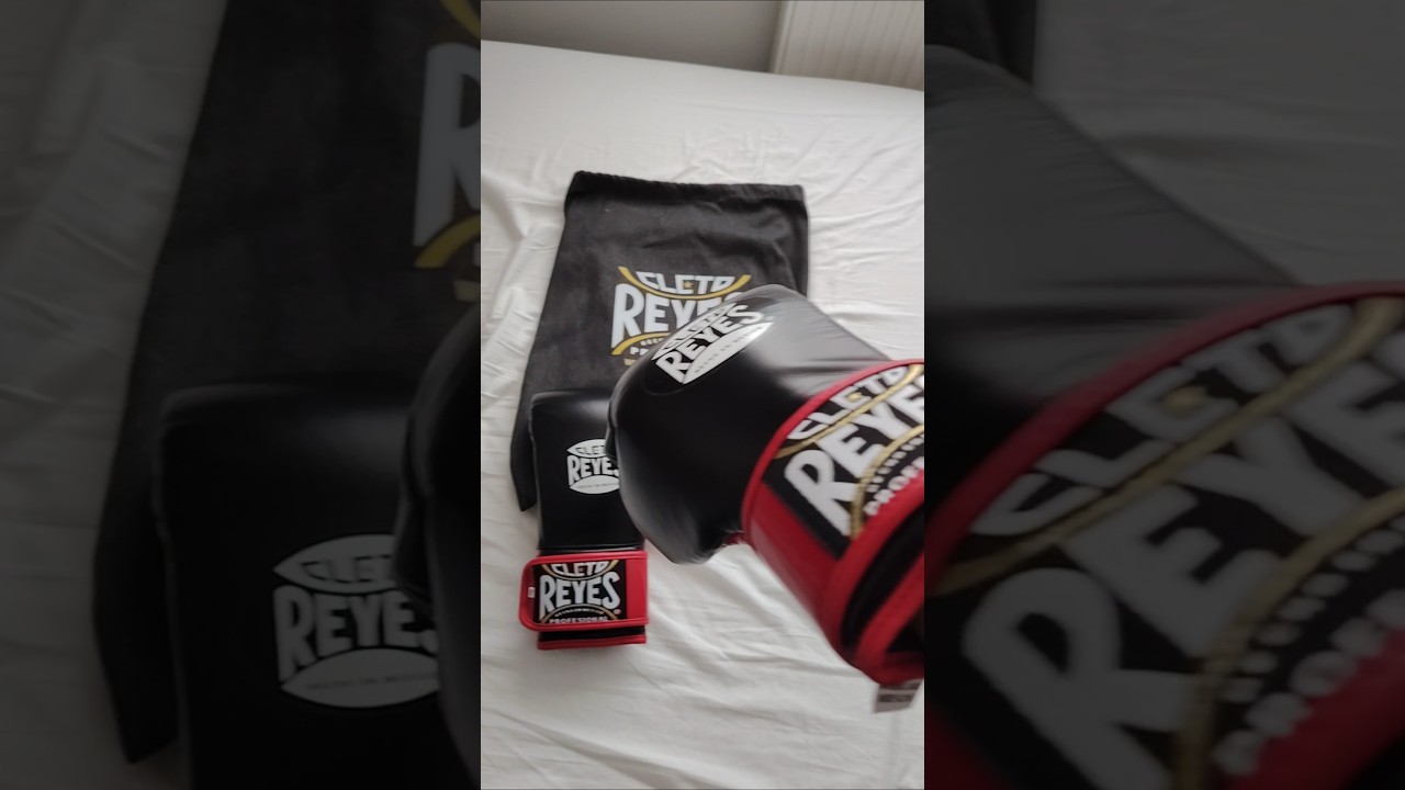 Cleto Reyes Extra Padding Training Gloves 🥊 #cletoreyes #boxing #boxingequipment #boxingtraining
