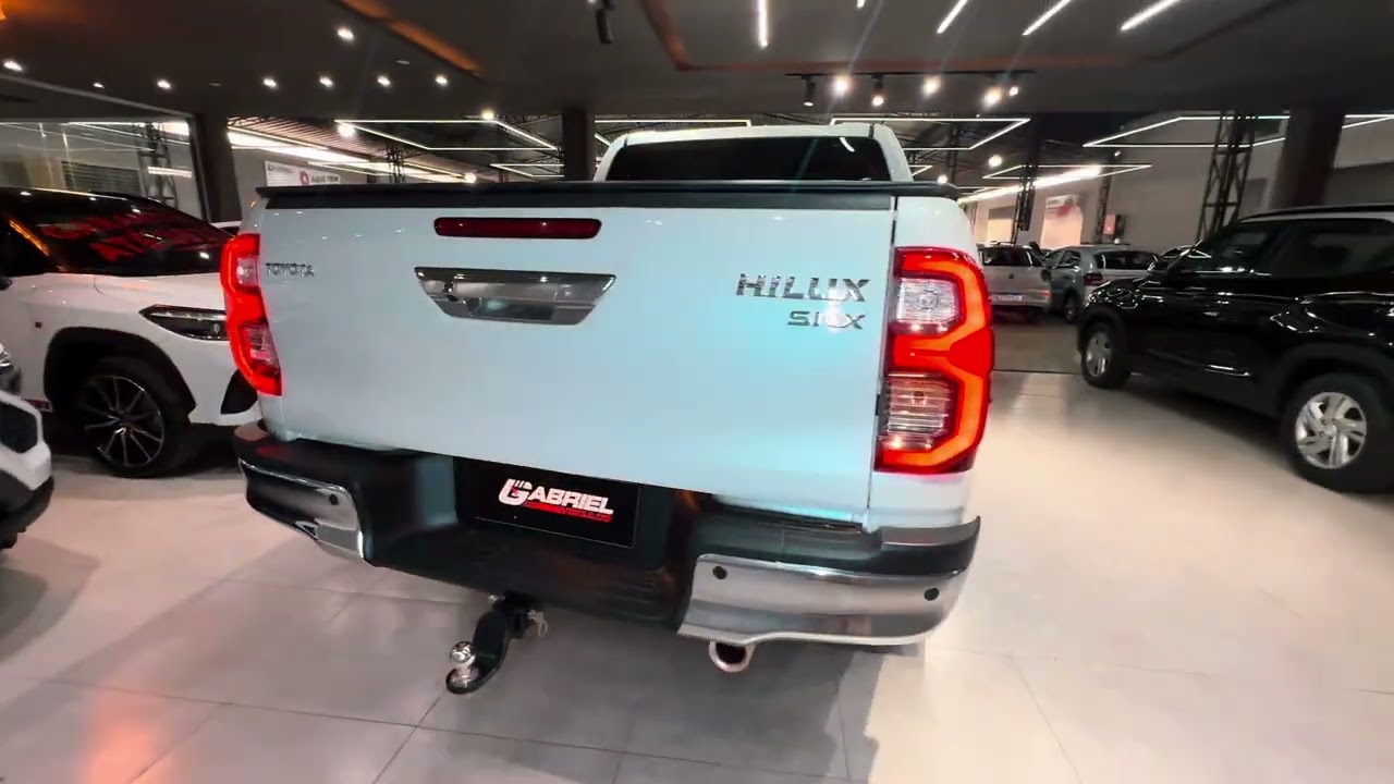 🚘 Toyota Hilux CD SRX 4x4 2.8 TDI 16V Diesel Aut. 🚘