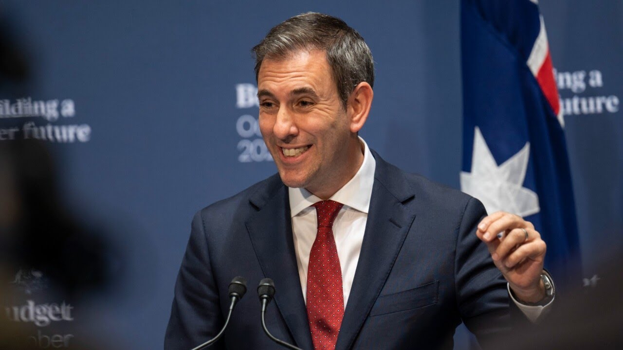 'Pushing policy more to the left': Jim Chalmers pens essay on Australia's economic future
