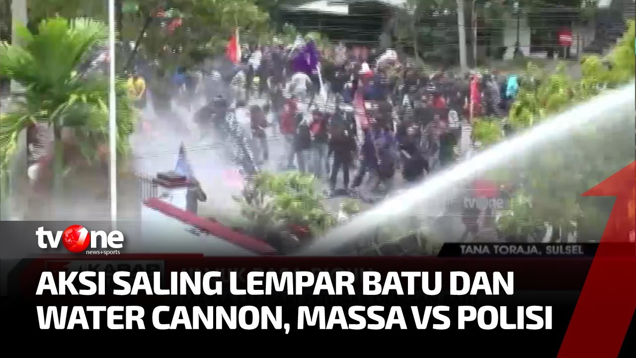 Unjuk Rasa di Tana Toraja Ricuh Massa Lempari Petugas dengan Batu | Kabar Utama tvOne