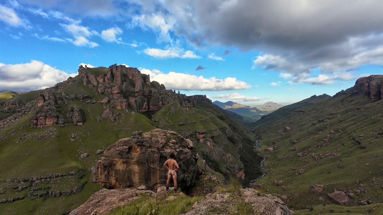 Figuring out what baboons do all day in the Drakensburg of South Africa 🇿🇦