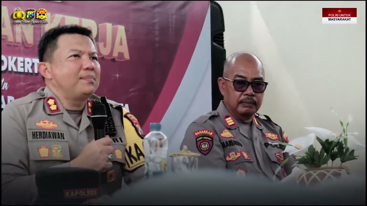 Kapolres Mojokerto Kota melaksanakan kunjungan kerja ke Polsek Kemlagi.
