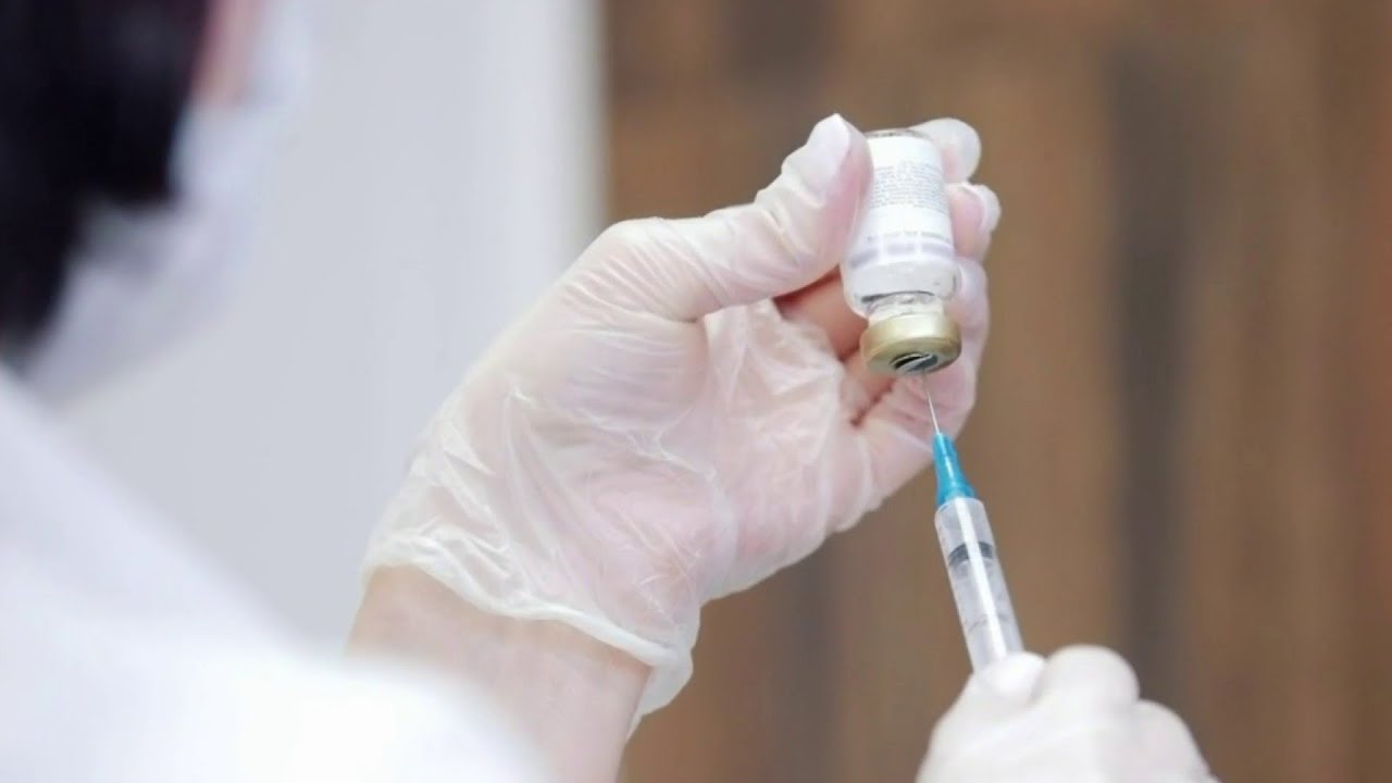 Answering COVID-19 Vaccine questions: Can I drink alcohol before I get vaccinated? How long does...