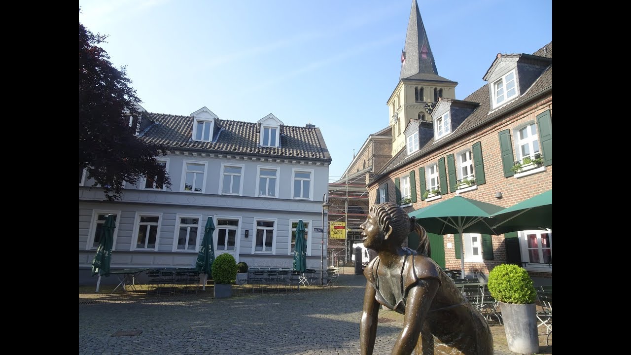 Römisch-Katholische Kirche St. Stephanus in Lank-Latum.