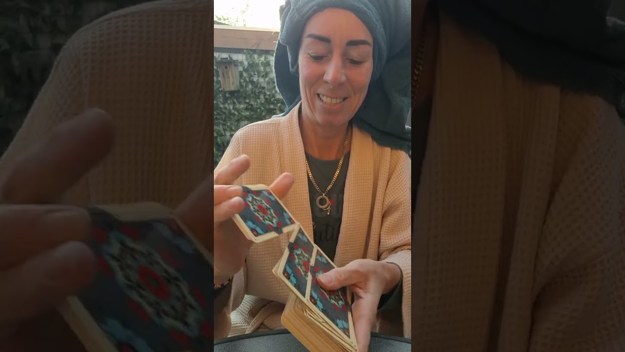 You will start a passion project with two other people and the universe supports it #tarot