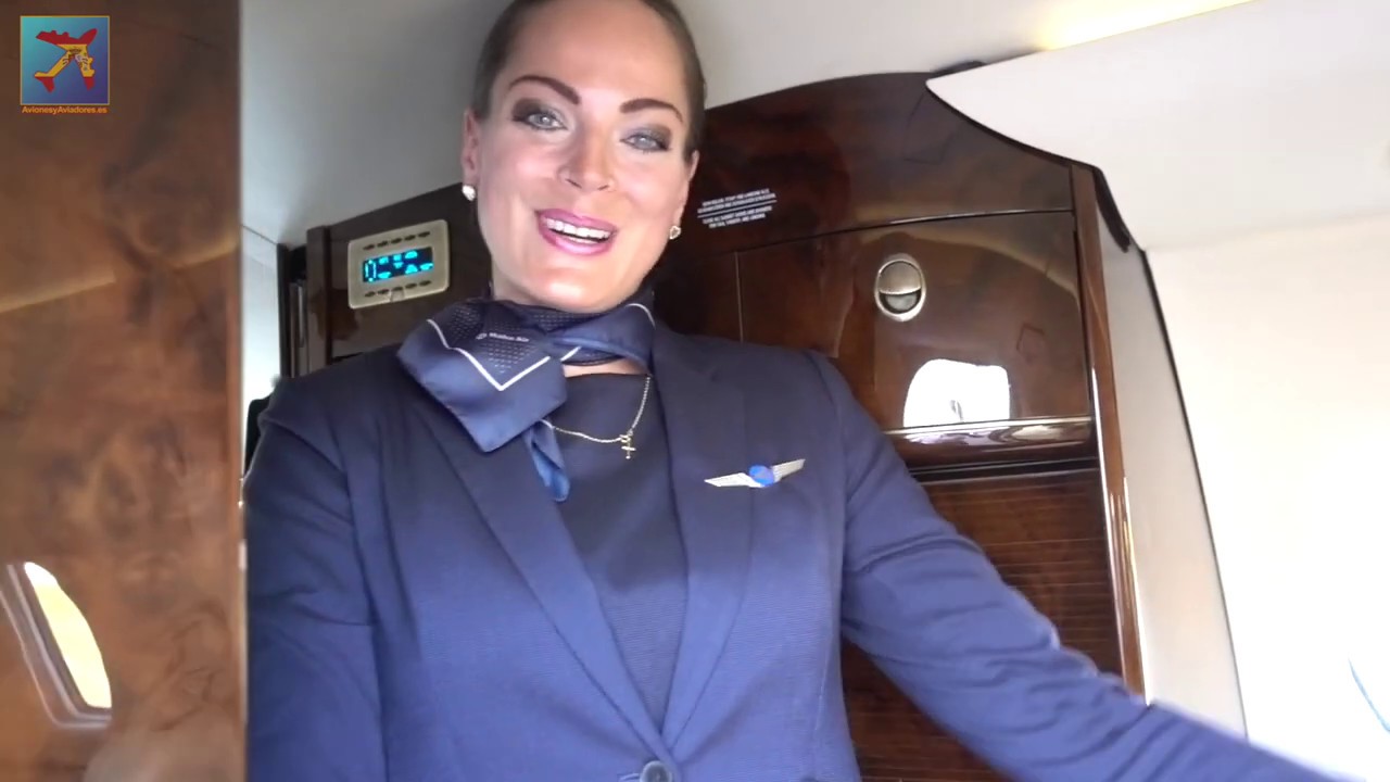 Mira los pilotos y la tripulación! ¡Increíble vuelo en jet privado a Mallorca!
