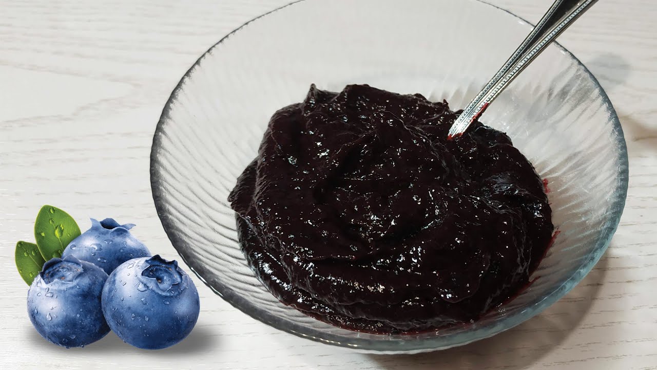 Черничный курд.👌 Не кислый, а очень нежный и вкусный. К бисквитам подходит отлично.