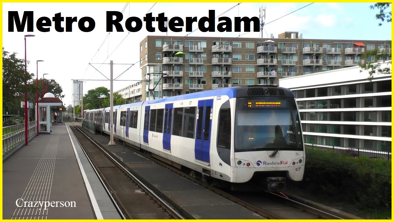Metro Rotterdam met RandstadRail op lijn A/B | RET Sneltram | 7 aug. 2024