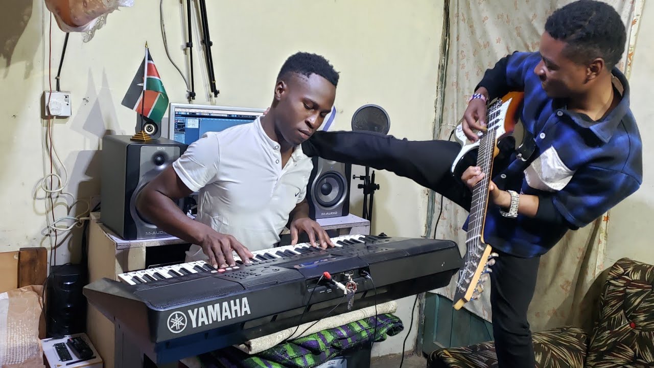 😅😅😅THE BEST SOLOIST FROM CONGO  HOTTEST SEBEN WITH SMALL KEYBOARD PSR E463😅😅😅🤣🤣🤣😆😆