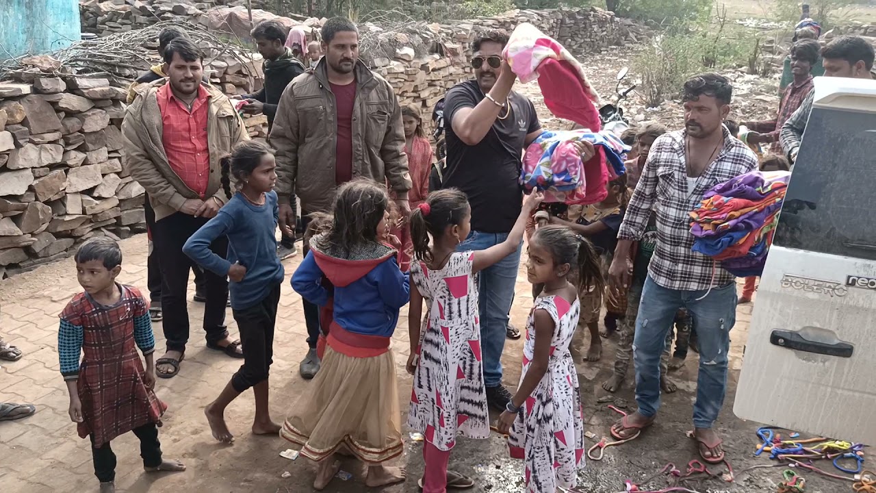 Deva Ji kota 300 कंबल गरीबों को दीया धन्यवाद देवा जी एक बार वीडियो को पूरा देखें सभी