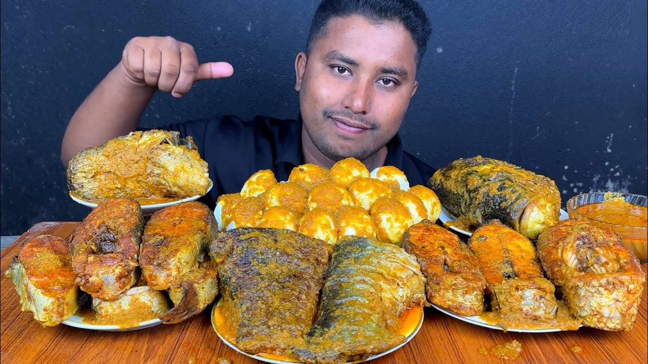 EATING HUGE FISH CURRY ,BOILED EGGS CURRY ,BIG FISH HEAD WITH LOTS OF RICE | BIG FISH CURRY EATING
