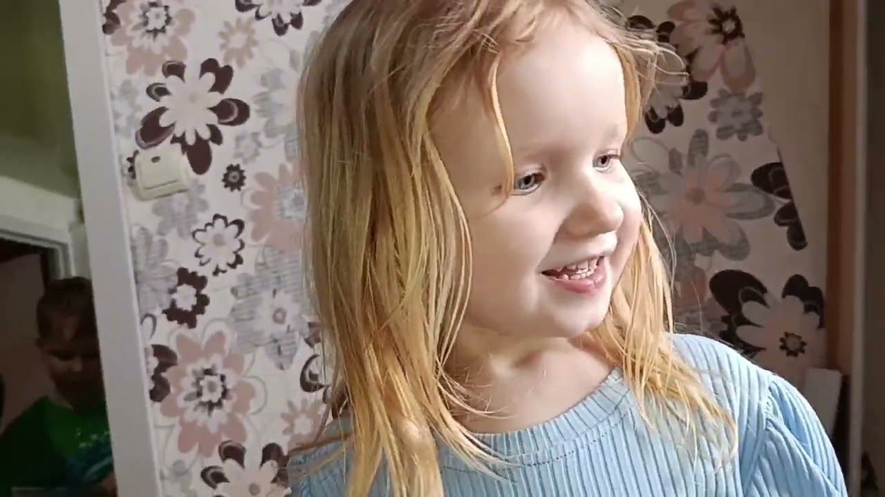 8МАРТА МУЖ ПОЗДРАВИЛ 💐МЫ ДОВОЛЬНЫ. 