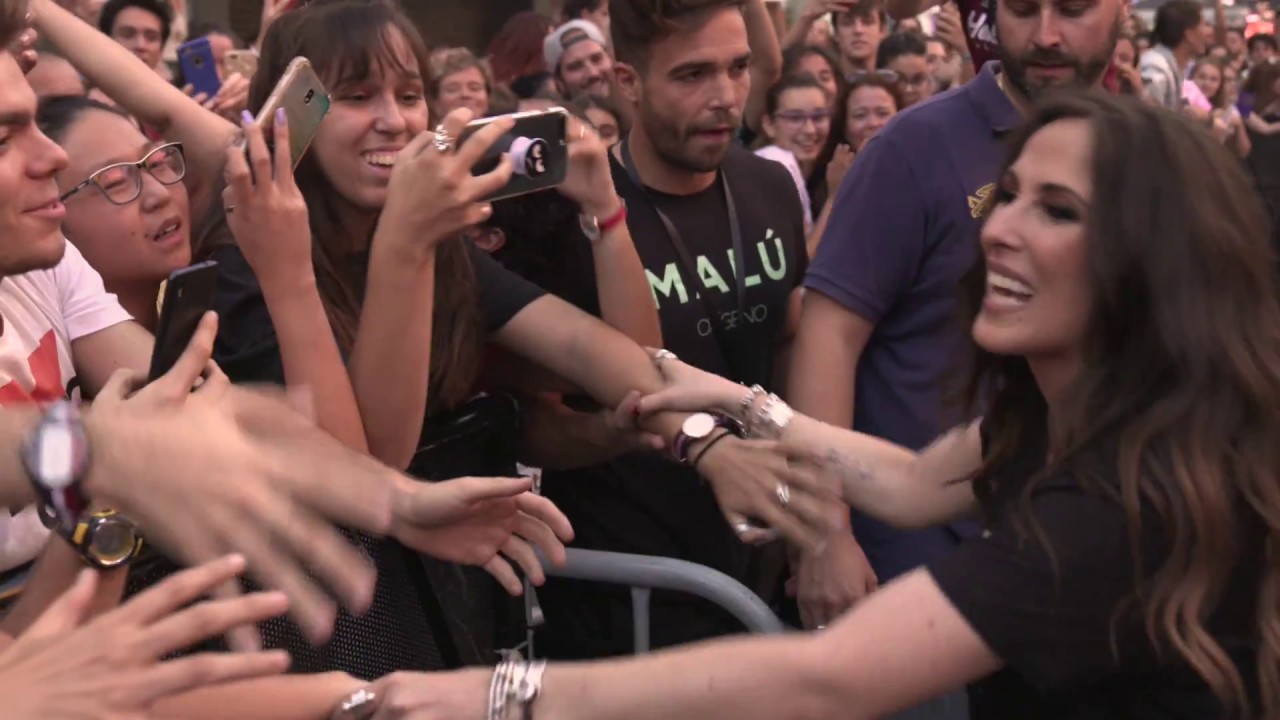 Malú presenta ‘OXÍGENO’ a sus fans en Madrid. #MaluOxigenoCallao