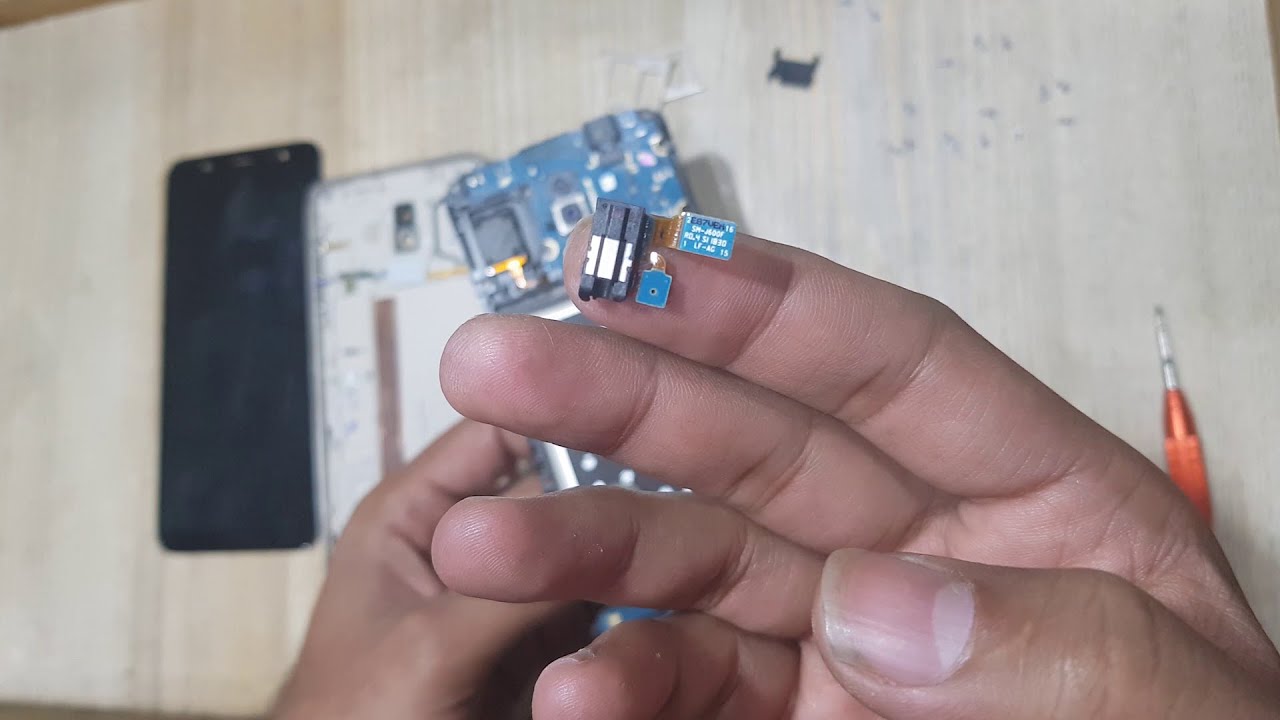 Samsung J8 (J810f) MIC Replacement