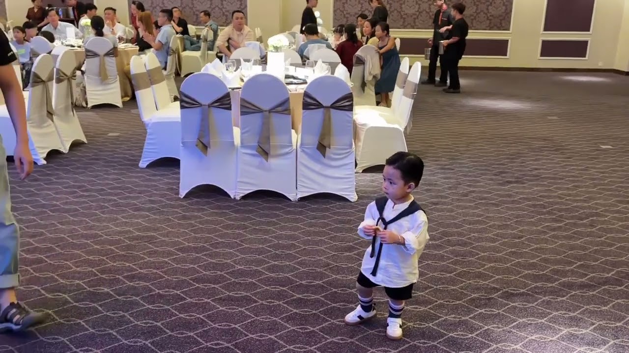 Dino đi YEP với ba