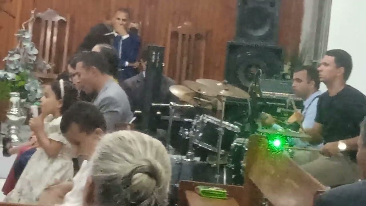 @Eutino Santana, colto de pregação ,em dois leoes, pombos. 