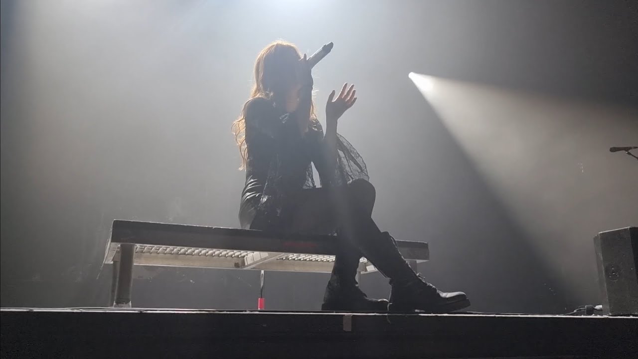 Against The Current - Chasing Ghosts / Live in Tilburg FEVER PART 2