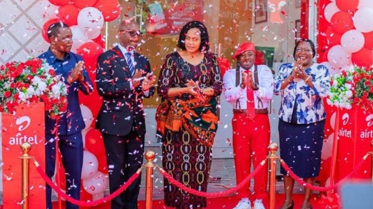SERIKALI YAFANYA MAGEUZI ya KIDIGITALI - AIRTEL WAZINDUA MADUKA 31....
