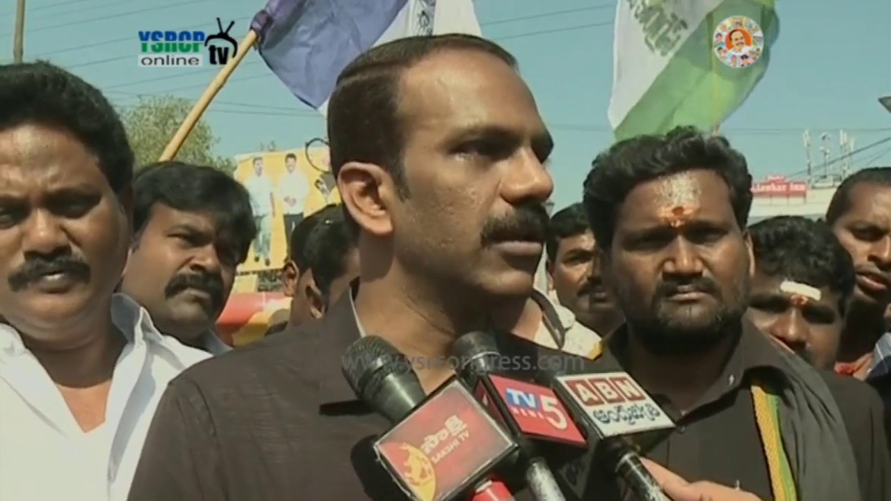 Vijayawada : YSRCP Leader Vangaveeti Radha Fire on BJP - TDP Govt over Demonetization
