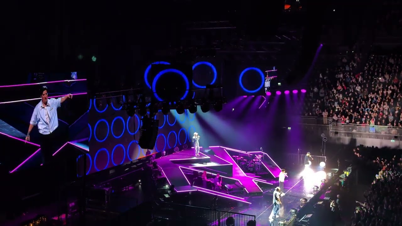 Big Time Rush - Elevate + Blow Your Speakers Out || Amsterdam Day 1 081225