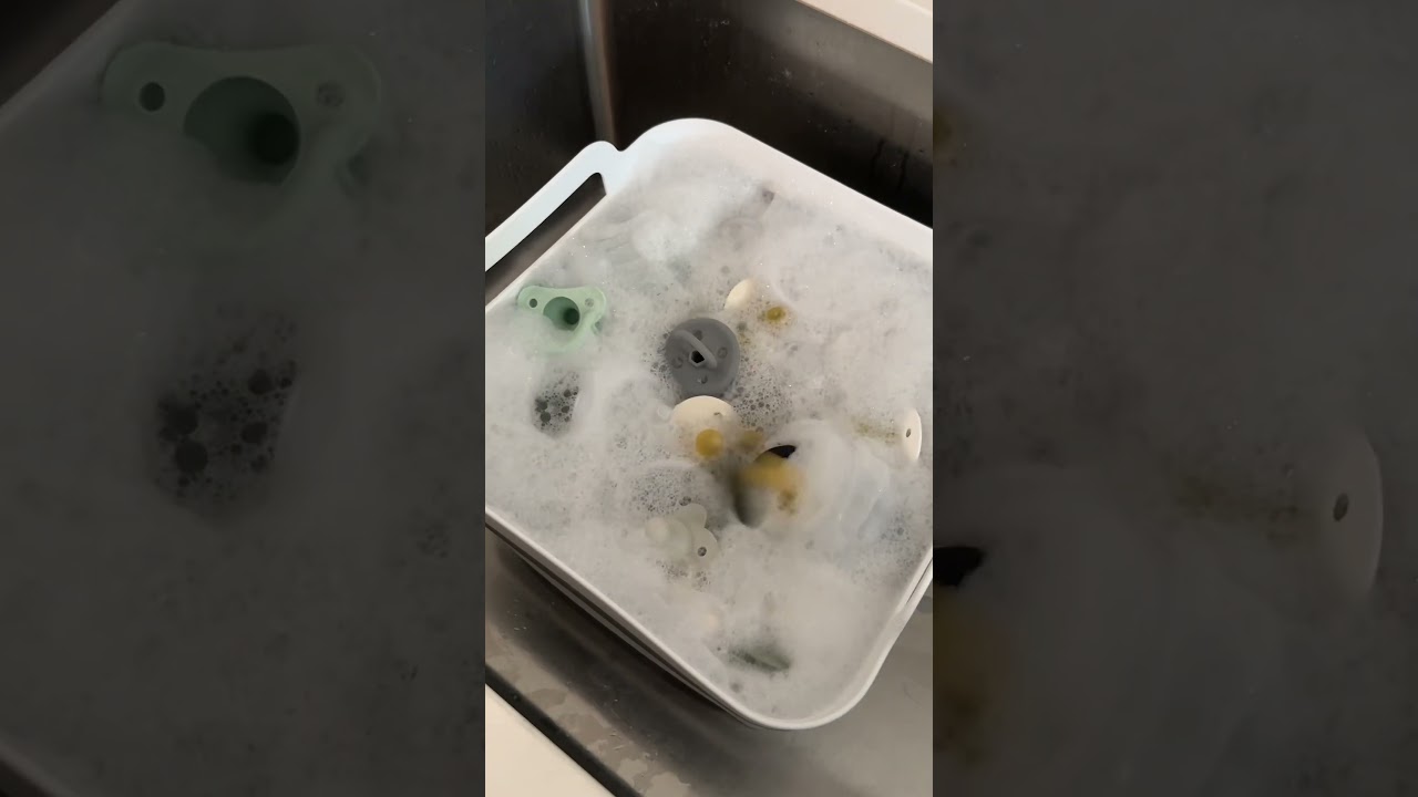 Washing baby bottles