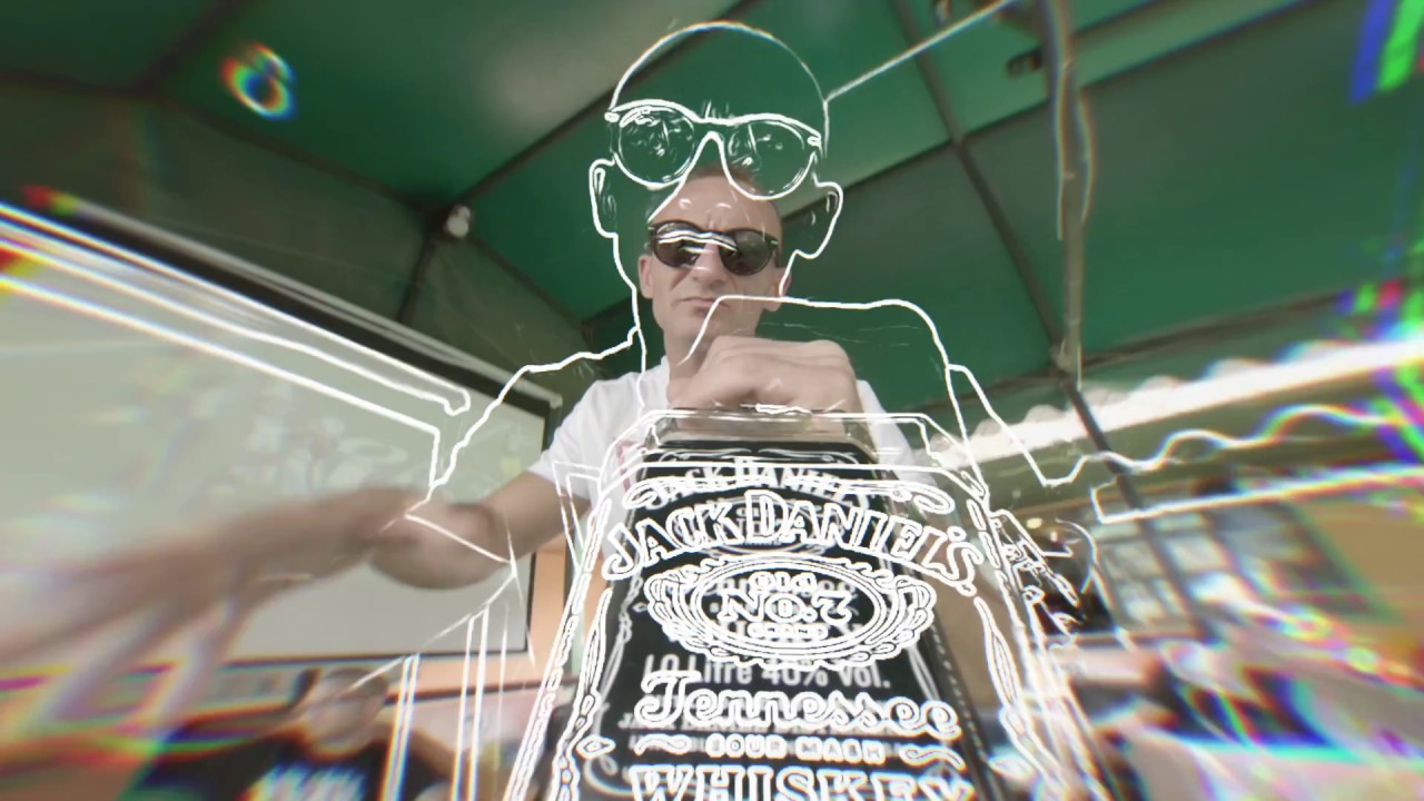 Jiky - Füstöl a kolbász [OFFICIAL MUSIC VIDEO]