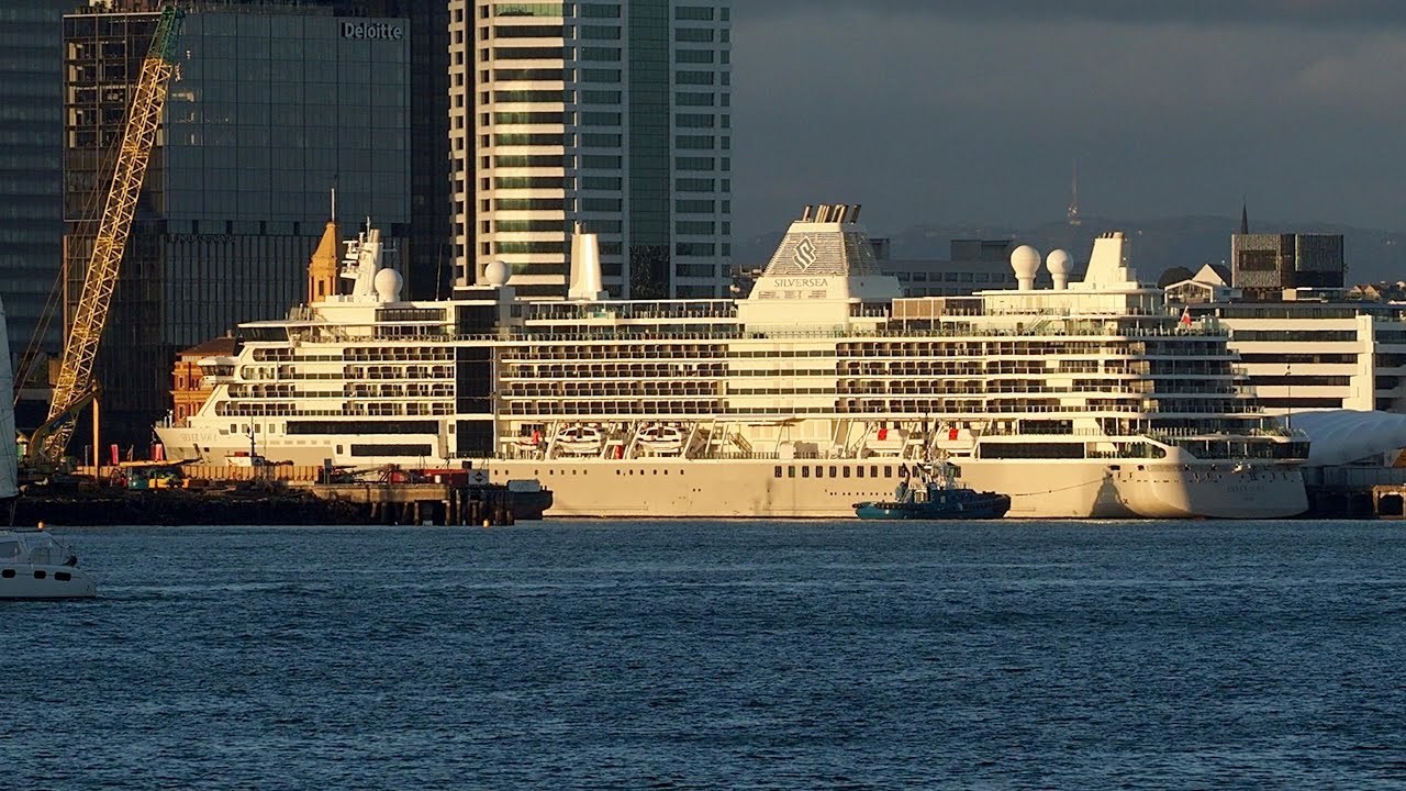 Cruise Ship SILVER NOVA Berths in Auckland 4K