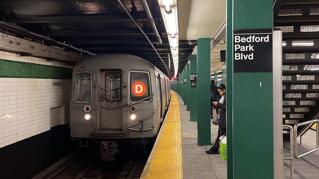 (4) (B) (D) Trains @ Bedford Park Boulevard