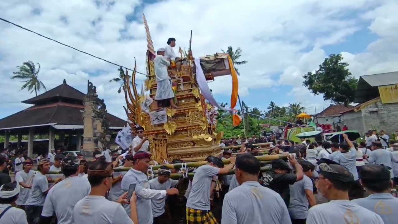 PELEBON A.A GDE PUTRA, BA PURI BANJARANGKAN PEKRAMAN PAGUTAN 