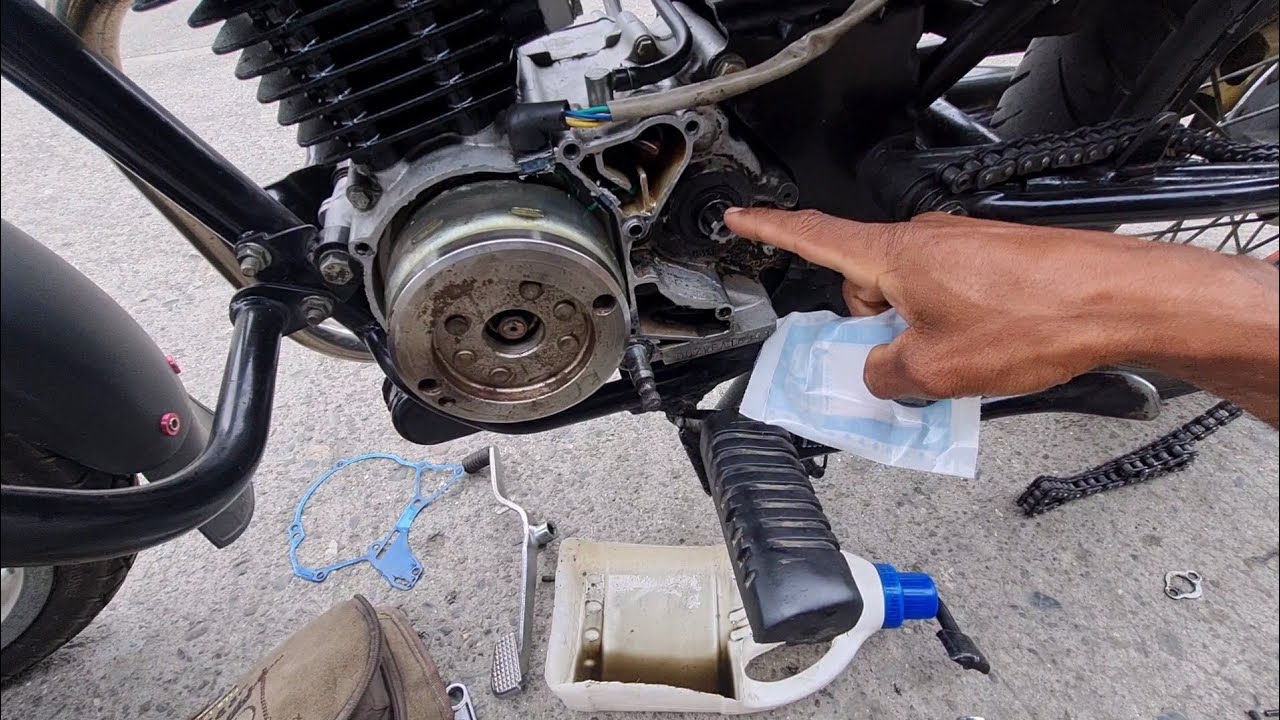 Cómo Reparar Fugas de aceite por la tapa volante Boxer 100