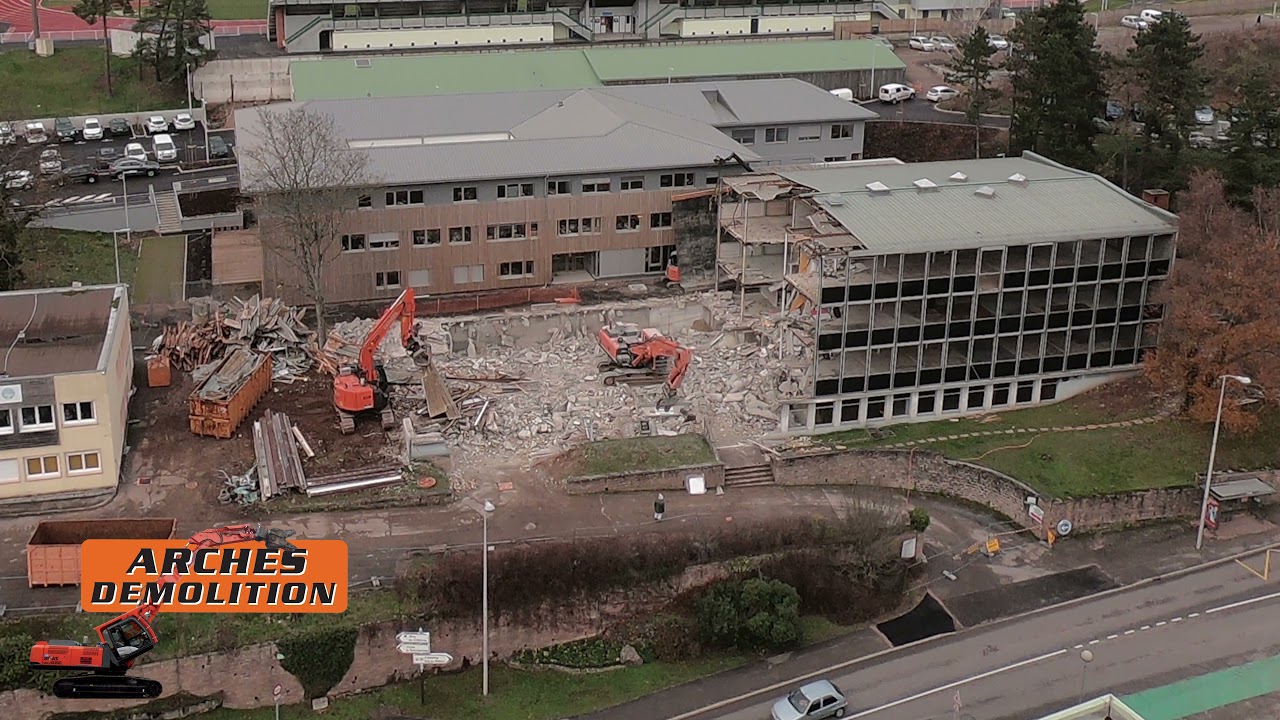 Démolition du bâtiment de la Chambre d'Agriculture des Vosges par 