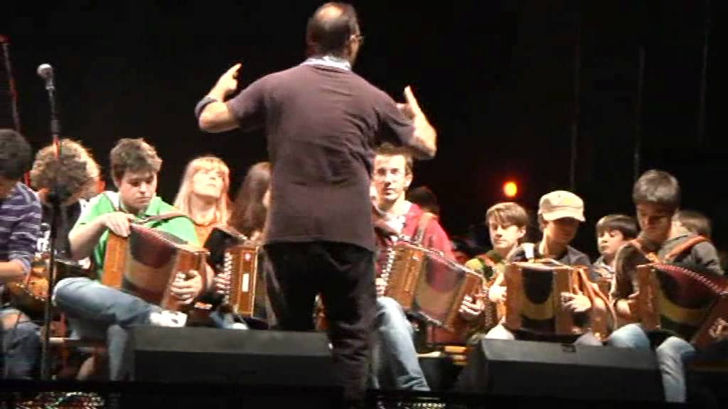 Sergio Berardo e la Grande Orchestra Occitana al Nuvolari   Bourr&egrave;