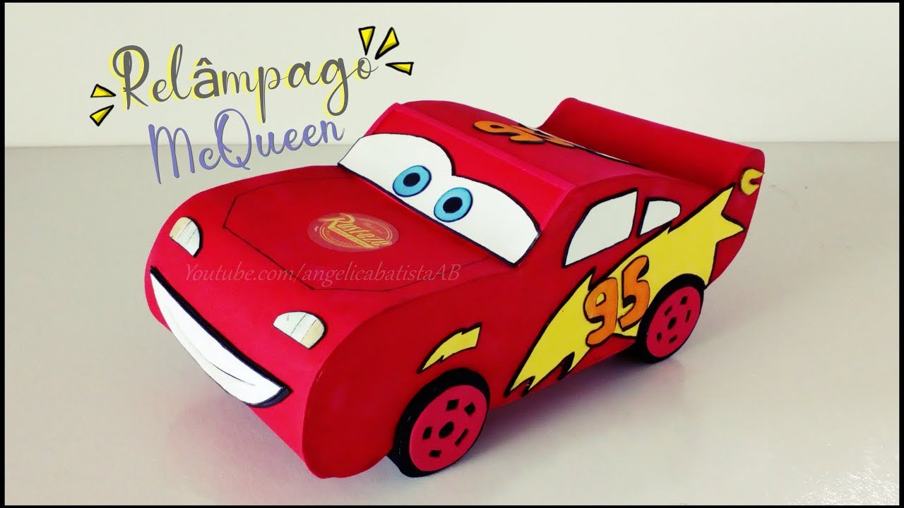 Como fazer o carro de corrida 🏁 RELAMPAGO MCQUEEN com papelão🚗
