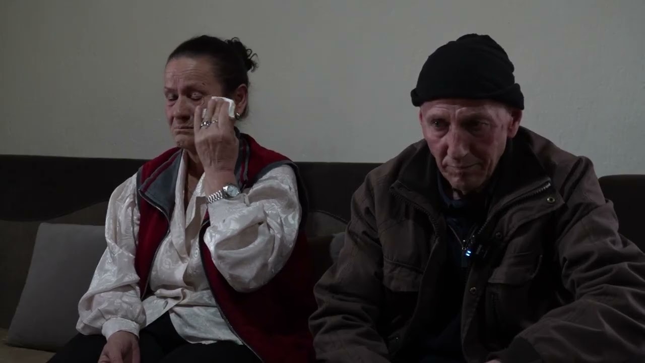 Fadil Karpuzi nga komuna e Lipjanit po hyn në shtëpi të re.