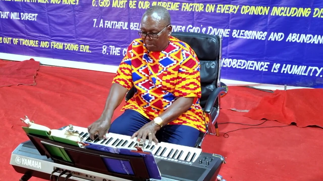 Now praise we great!Comp; by John Williams(Dolgelley), 1740-1821.Played by Rev. W.L.Nartey-Graham.