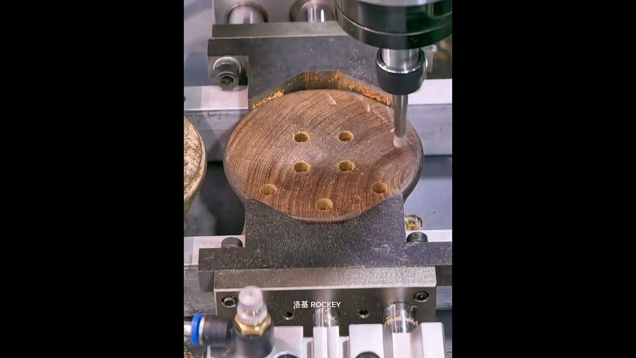 This Chinese Machine Makes Horn Combs AUTOMATICALLY! 😲🪮 #CNC #HornComb #HornPin #smartfactory